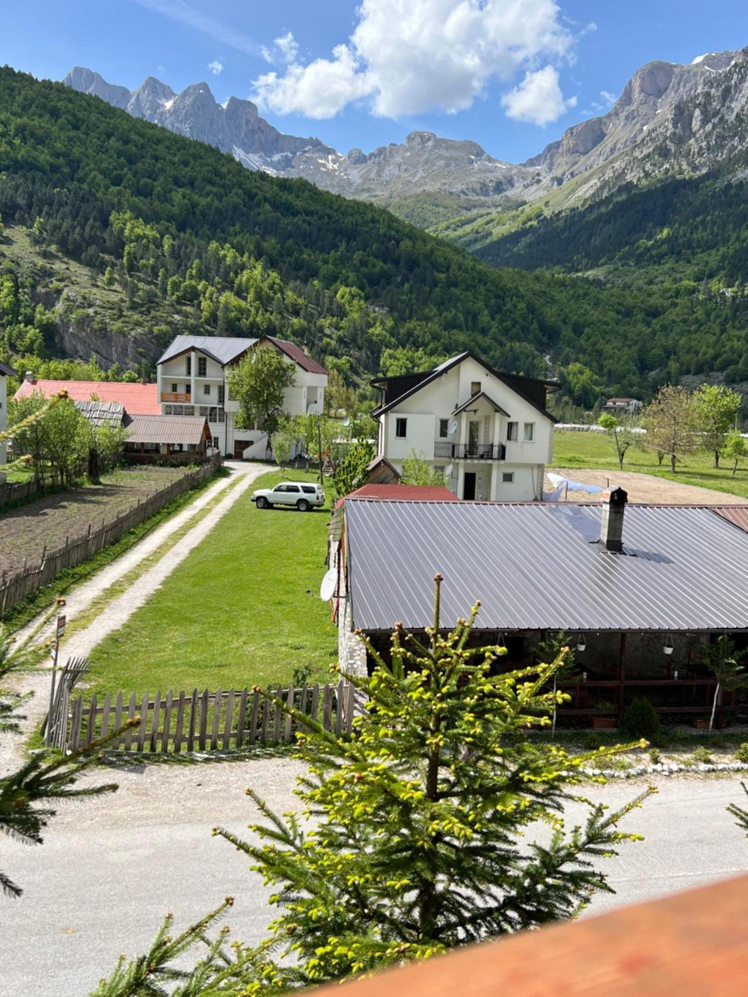 Guesthouse Skender Selimaj Валбона Экстерьер фото